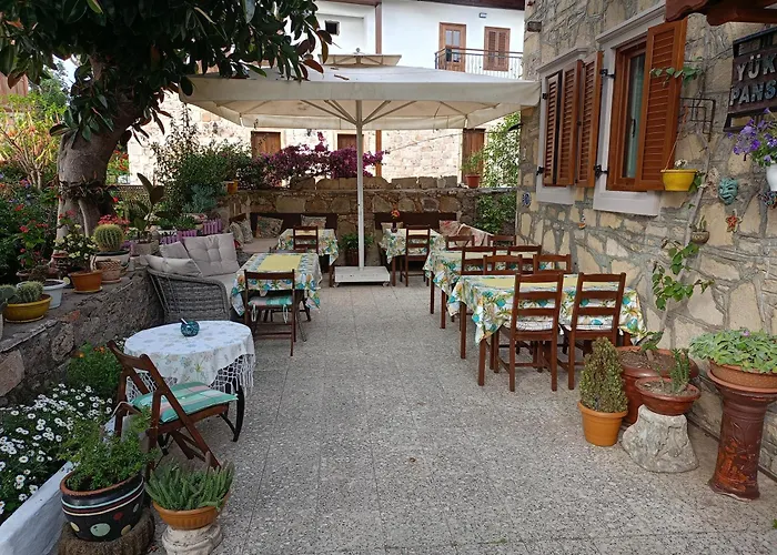 Yuekser Πανσιόν