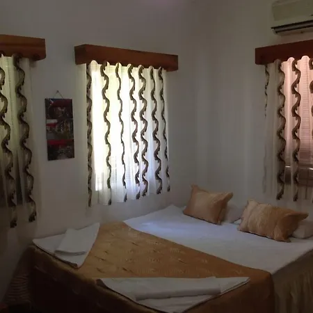 Yuekser Πανσιόν