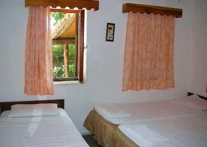 Yuekser Pensjonat Side